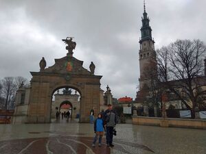 Майже Бася та Кміціц.