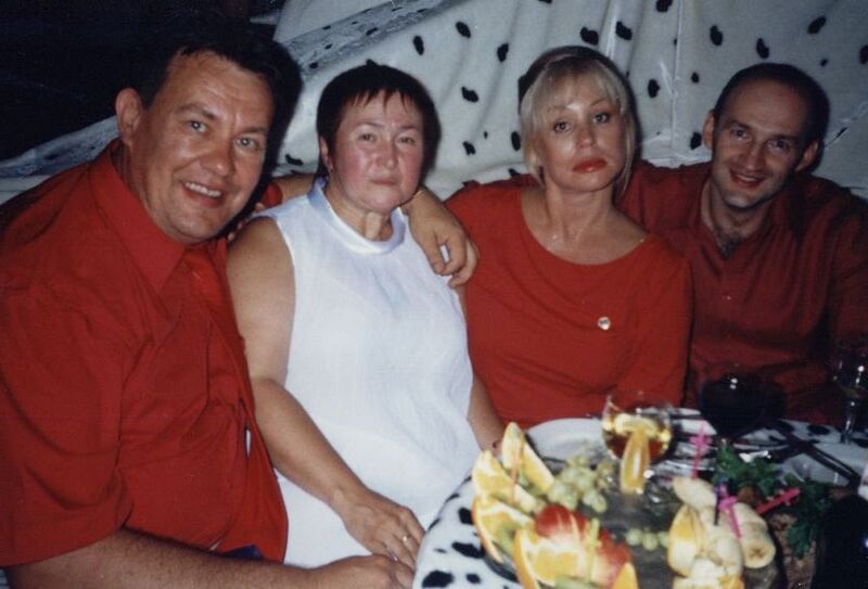 Файл:Червоно-біла вечірка (4).jpg