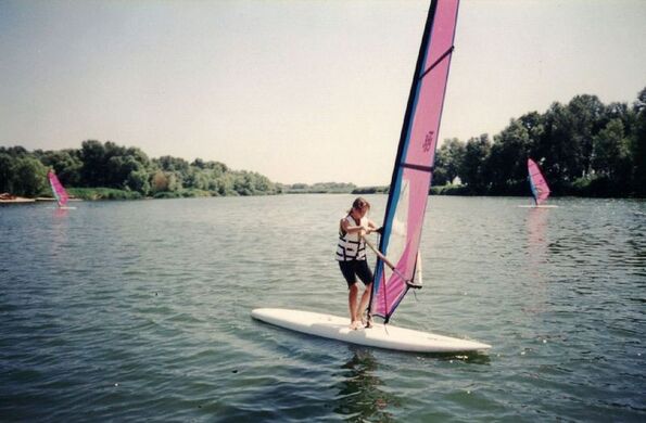 Майя на віндсерфінге.jpg