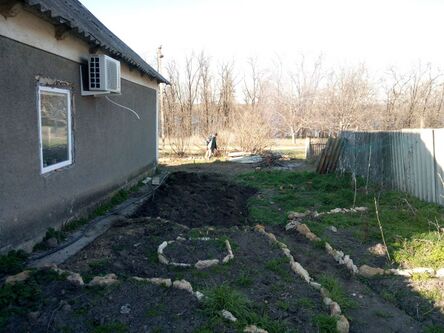 Огородик за домом. Грушу я уже спилил.[3]