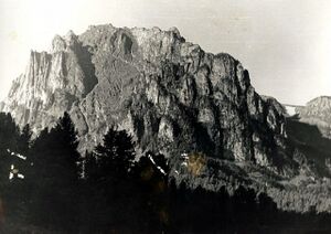 Скеля «Чорний альпініст».jpg